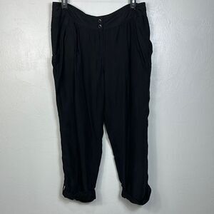 Hinge Black Silk Mid Rise Tapered Leg Crop Ankle Pants Size 8